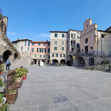 In The Heart Of Medieval Village - Happy Apartment