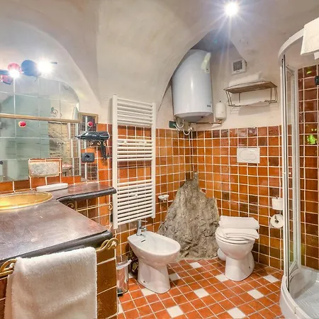 Apartment In The Heart Of Medieval Village - Happy *