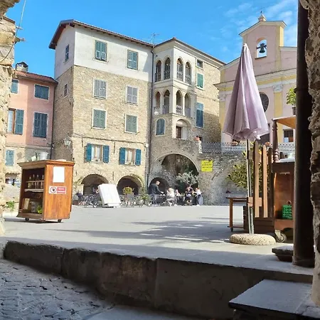 In The Heart Of Medieval Village - Happy Apartment