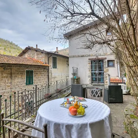 In The Heart Of Medieval Village - Happy Apartment