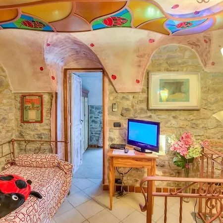 In The Heart Of Medieval Village - Happy Apartment *