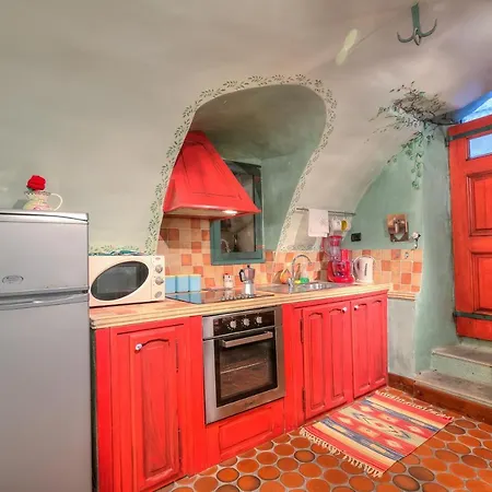 In The Heart Of Medieval Village - Happy Apartment *