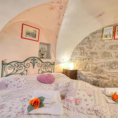 Apartment In The Heart Of Medieval Village - Happy Apricale