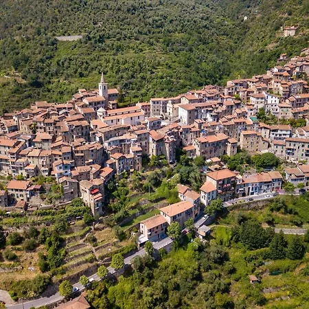 In The Heart Of Medieval Village - Happy Apartment